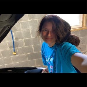 Meet your Posher, Chloe